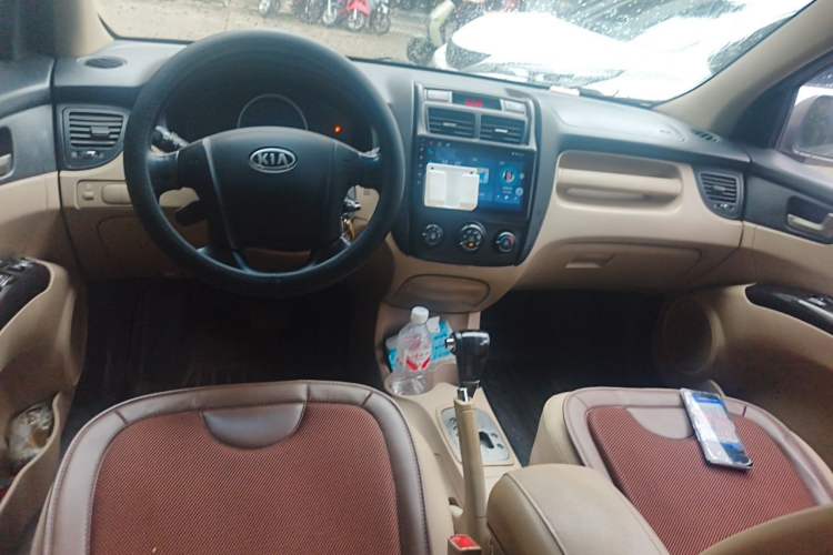 Used Kia Sportage 2013 2.0L Automatic Two-Wheel Drive GL Trim Center Console