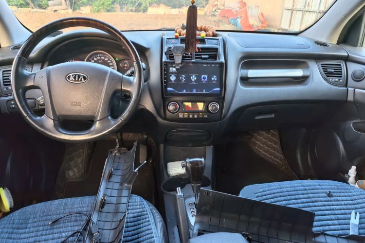Used Kia Sportage 2013 2.0L Automatic Two-Wheel Drive GLS Trim Center Console