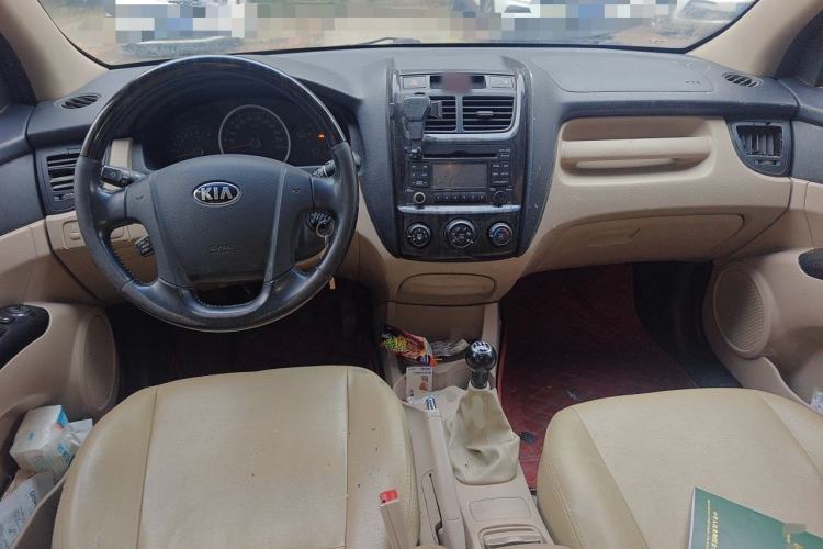 Used Kia Sportage 2013 2.0L Manual Two-Wheel Drive GL Trim Center Console