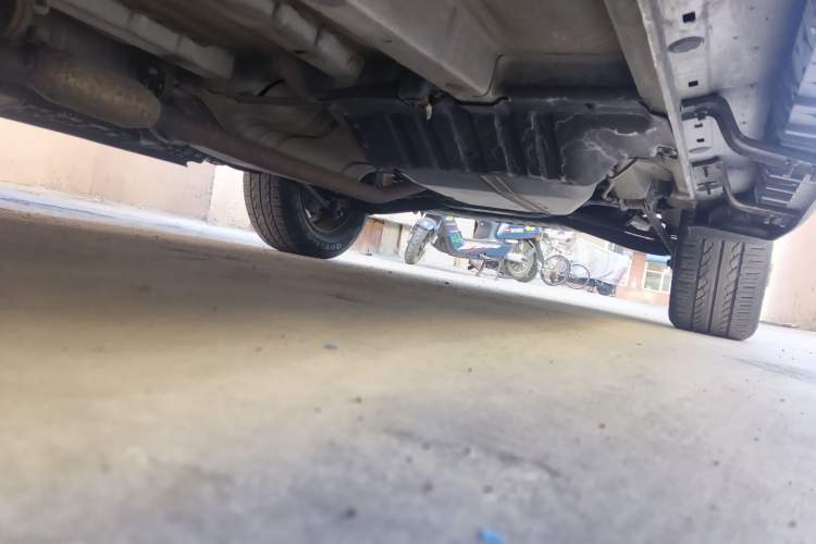 Used Kia Sportage 2013 2.0L Manual Two-Wheel Drive GLS Chassis Front Left