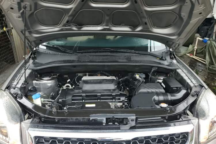 Used Kia Sportage 2013 2.0L Automatic Two-Wheel Drive GL Trim Engine Bay