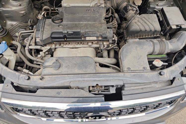 Used Kia Sportage 2013 2.0L Manual Two-Wheel Drive GL Trim Engine Bay