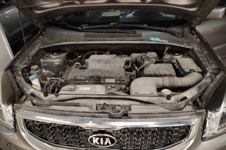 Used Kia Sportage 2013 2.0L Manual Two-Wheel Drive GL Trim Engine Bay