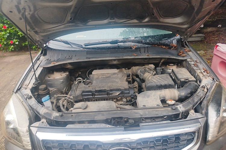 Used Kia Sportage 2013 2.0L Automatic Two-Wheel Drive GL Trim Engine Bay