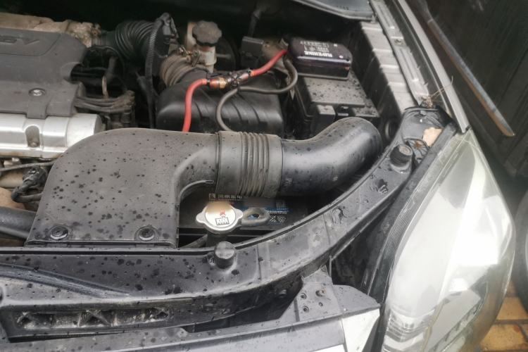 Used Kia Sportage 2013 2.0L Automatic Two-Wheel Drive GL Trim Engine Bay Left