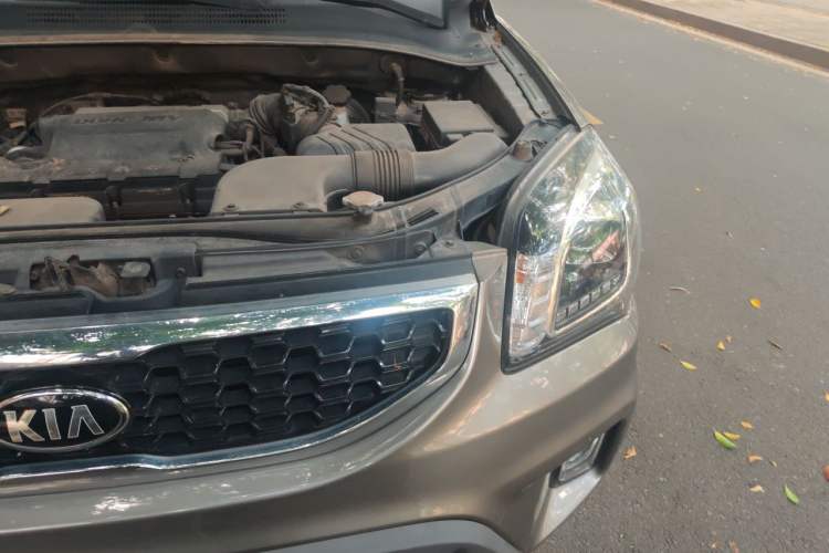 Used Kia Sportage 2013 2.0L Automatic Two-Wheel Drive GL Trim Engine Bay Left