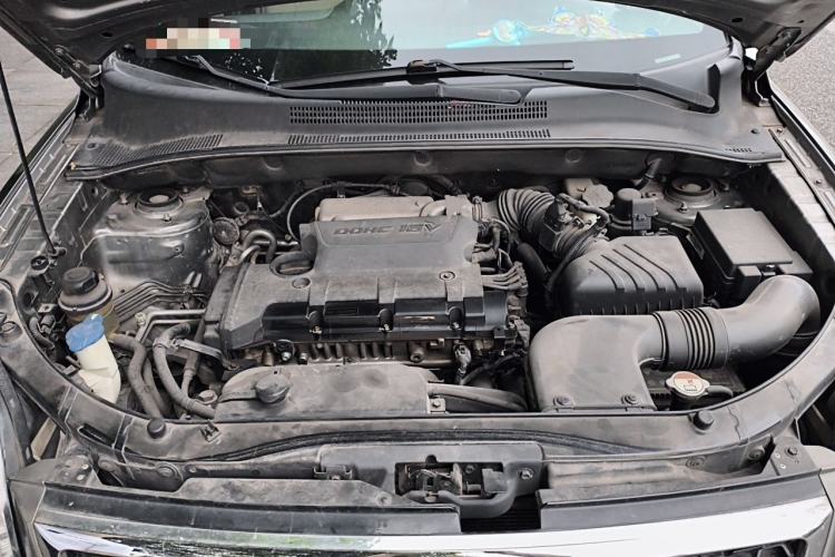 Used Kia Sportage 2013 2.0L Manual Two-Wheel Drive GL Trim Engine Bay