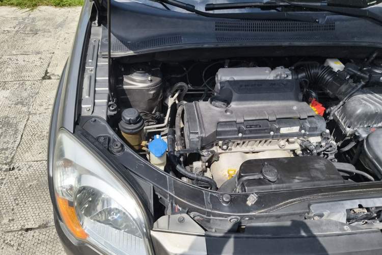 Used Kia Sportage 2013 2.0L Automatic Two-Wheel Drive GLS Trim Engine Bay Right