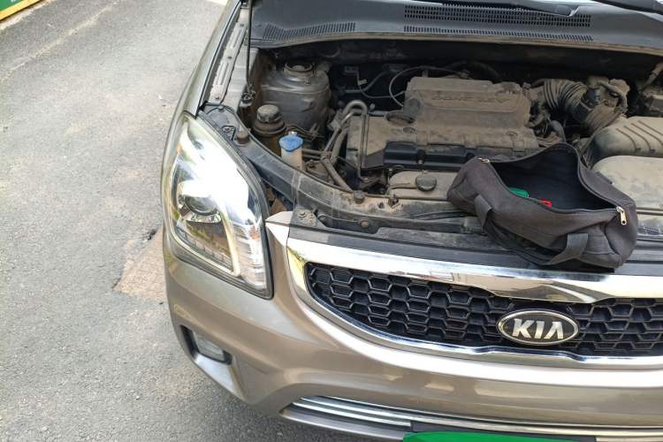 Used Kia Sportage 2013 2.0L Automatic Two-Wheel Drive GL Trim Engine Bay Right