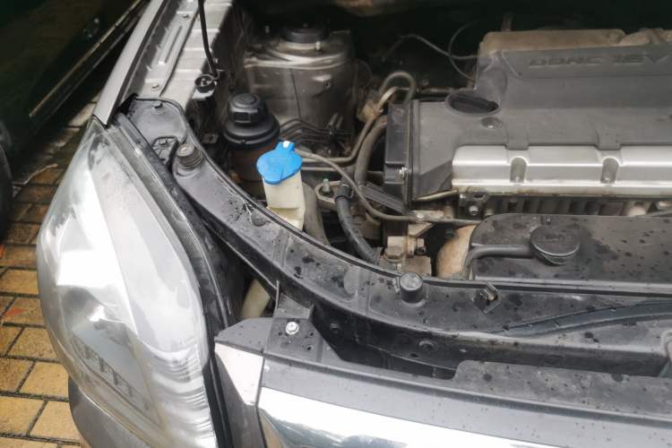 Used Kia Sportage 2013 2.0L Automatic Two-Wheel Drive GL Trim Engine Bay Right