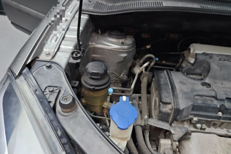 Used Kia Sportage 2013 2.0L Automatic Two-Wheel Drive GL Trim Engine Bay Right