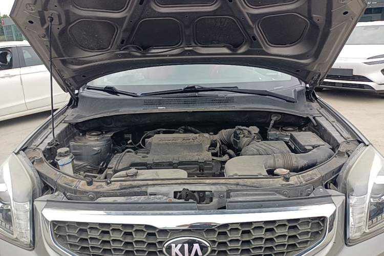 Used Kia Sportage 2013 2.0L Automatic Two-Wheel Drive GL Trim Engine Bay