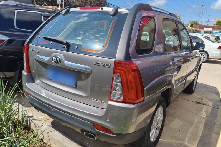 Used Kia Sportage 2013 2.0L Manual Two-Wheel Drive GL Trim Exterior 4