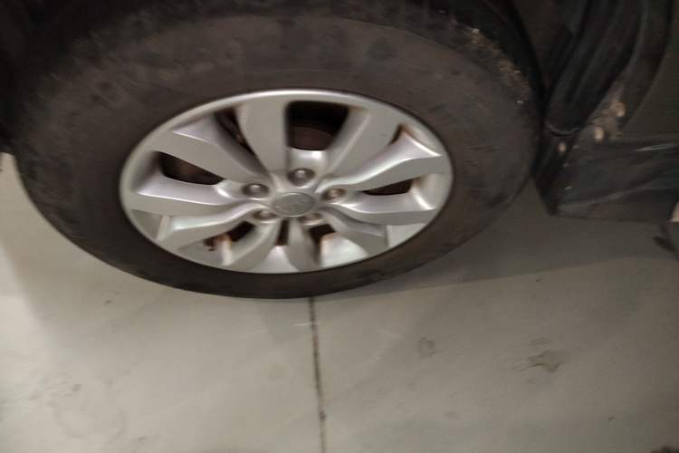 Used Kia Sportage 2013 2.0L Manual Two-Wheel Drive GL Trim Exterior 7