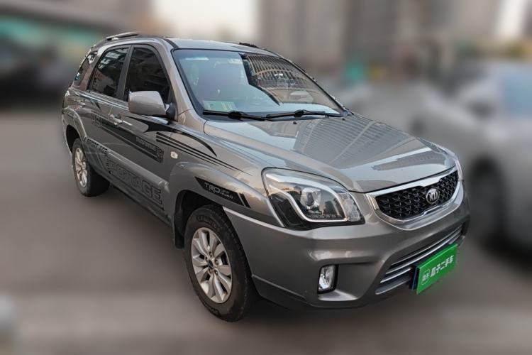 Used Kia Sportage 2013 2.0L Automatic Two-Wheel Drive GL Trim Front Right 45 Deg