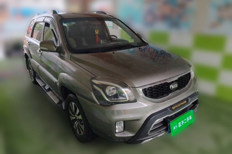 Used Kia Sportage 2013 2.0L Manual Two-Wheel Drive GLS Front Right 45 Deg