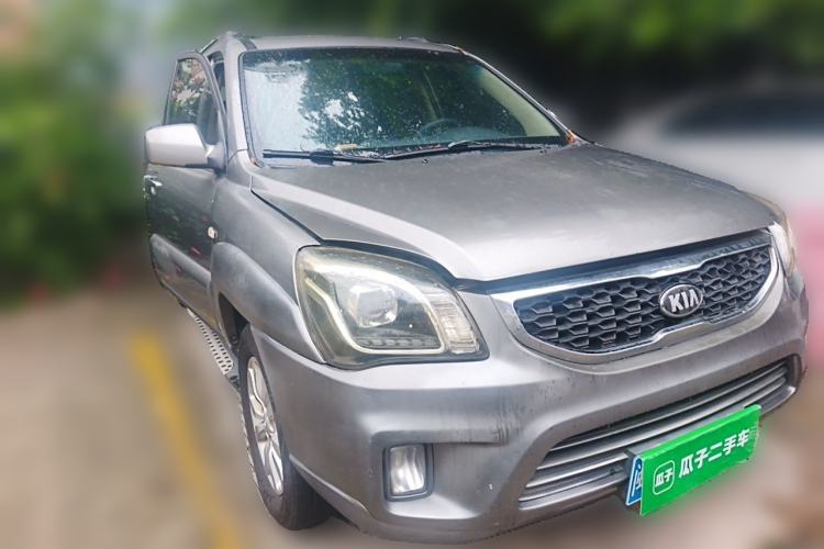 Used Kia Sportage 2013 2.0L Automatic Two-Wheel Drive GL Trim Front Right 45 Deg