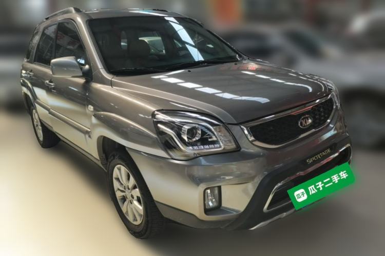 Used Kia Sportage 2013 2.0L Automatic Two-Wheel Drive GL Trim Front Right 45 Deg