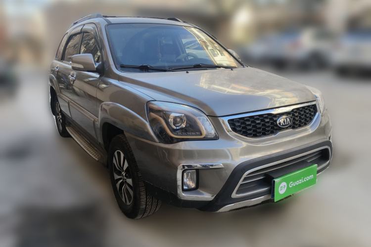 Used Kia Sportage 2013 2.0L Manual Two-Wheel Drive GLS Front Right 45 Deg