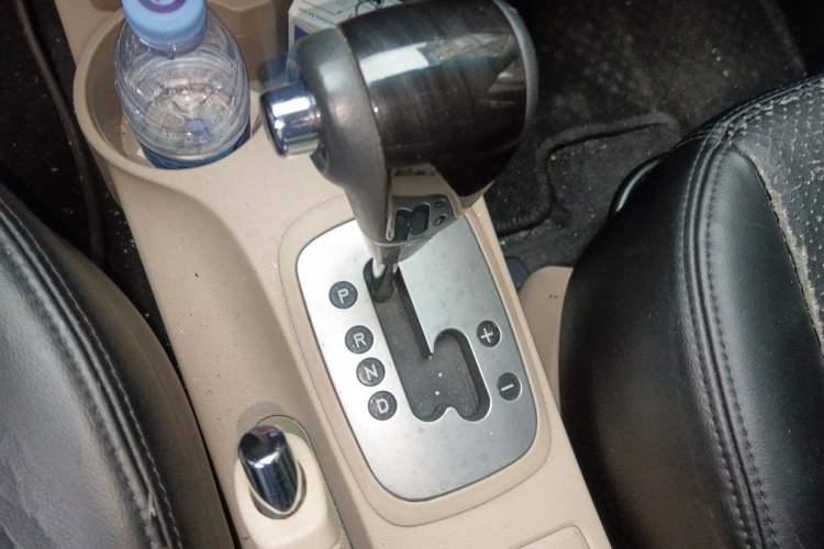 Used Kia Sportage 2013 2.0L Automatic Two-Wheel Drive GL Trim Gear Lever