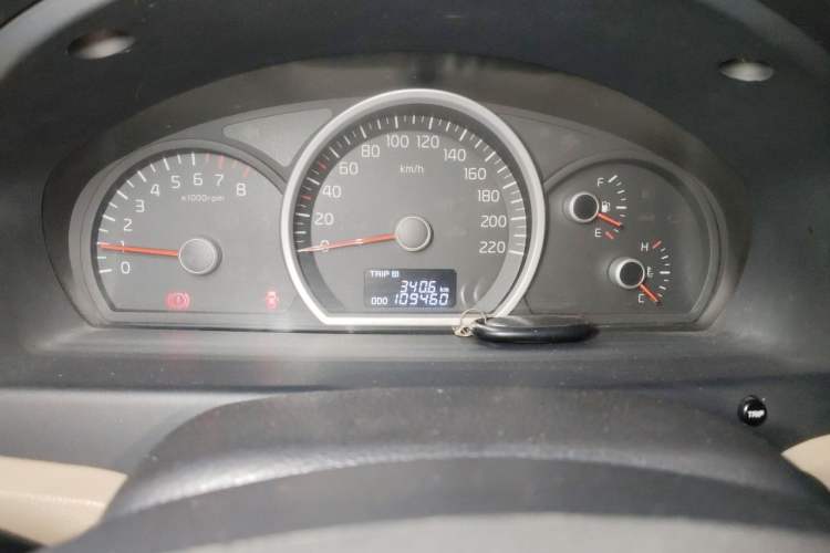 Used Kia Sportage 2013 2.0L Manual Two-Wheel Drive GL Trim Instrument Cluster