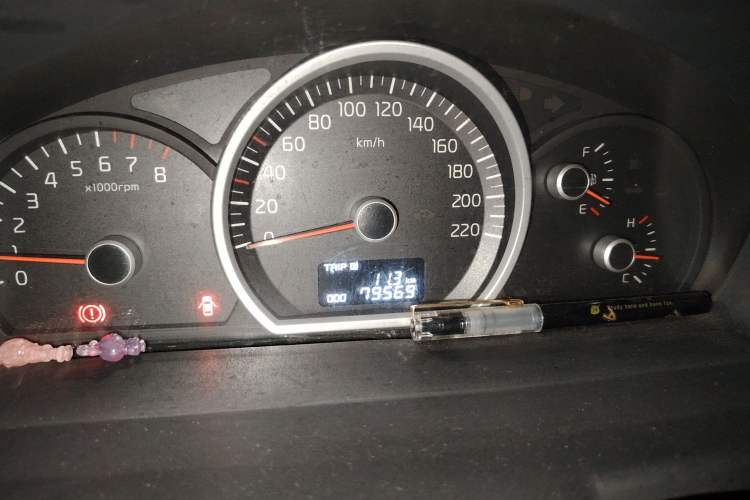 Used Kia Sportage 2013 2.0L Manual Two-Wheel Drive GL Trim Instrument Cluster