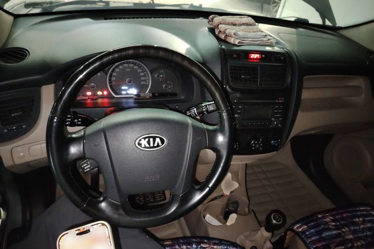 Used Kia Sportage 2013 2.0L Manual Two-Wheel Drive GL Trim Interior 2