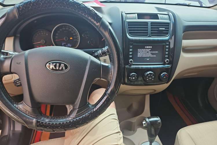 Used Kia Sportage 2013 2.0L Automatic Two-Wheel Drive GL Trim Interior 3