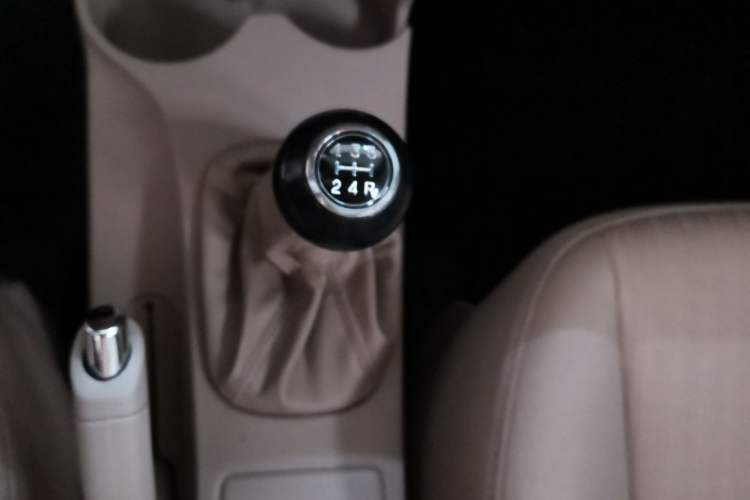 Used Kia Sportage 2013 2.0L Manual Two-Wheel Drive GL Trim Interior 4
