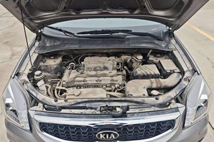 Used Kia Sportage 2013 2.0L Manual Two-Wheel Drive GL Trim Interior 8