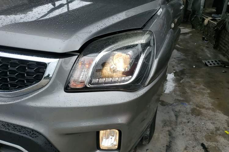 Used Kia Sportage 2013 2.0L Automatic Two-Wheel Drive GL Trim Left Front Headlight
