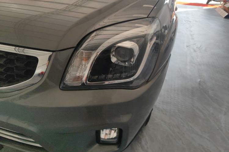 Used Kia Sportage 2013 2.0L Manual Two-Wheel Drive GL Trim Left Front Headlight