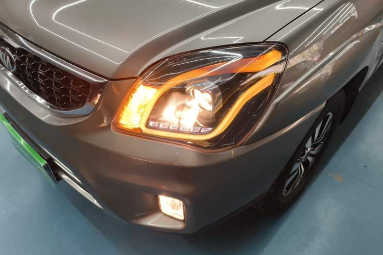 Used Kia Sportage 2013 2.0L Automatic Two-Wheel Drive GLS Trim Left Front Headlight