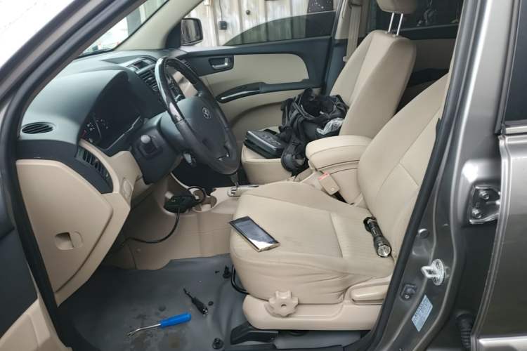 Used Kia Sportage 2013 2.0L Automatic Two-Wheel Drive GL Trim Left Front Seat
