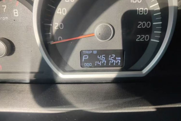 Used Kia Sportage 2013 2.0L Automatic Two-Wheel Drive GL Trim Odometer Close Up