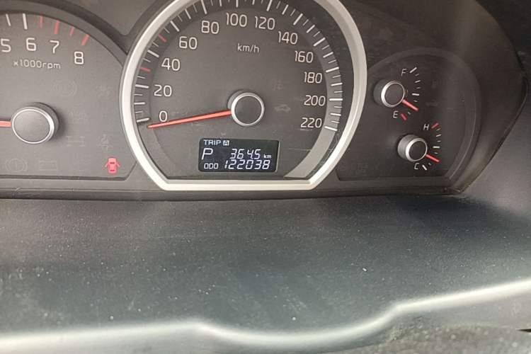 Used Kia Sportage 2013 2.0L Automatic Two-Wheel Drive GL Trim Odometer Close Up