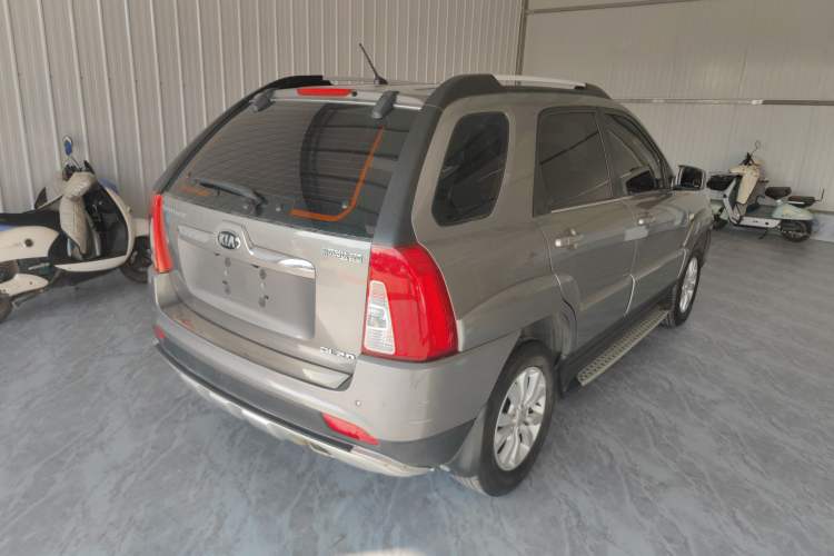 Used Kia Sportage 2013 2.0L Manual Two-Wheel Drive GL Trim Rear Right 45 Deg