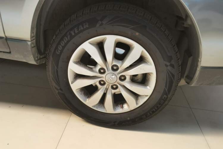 Used Kia Sportage 2013 2.0L Automatic Two-Wheel Drive GL Trim Right Front Wheel Hub