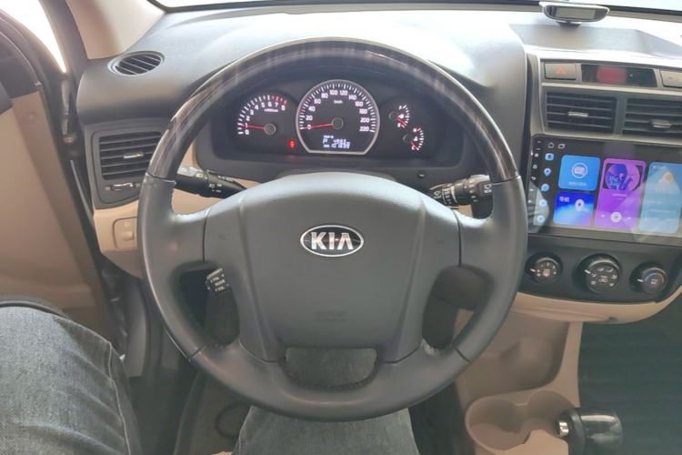 Used Kia Sportage 2013 2.0L Automatic Two-Wheel Drive GL Trim Steering Wheel