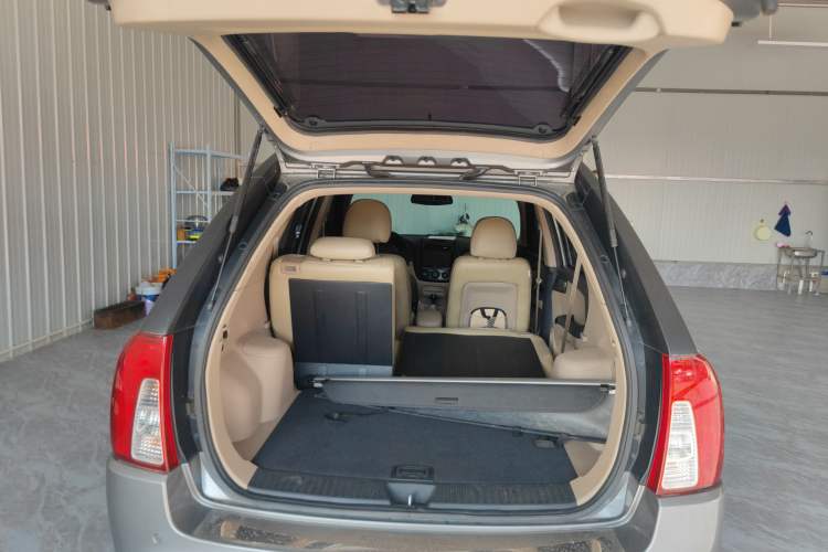Used Kia Sportage 2013 2.0L Manual Two-Wheel Drive GL Trim Trunk