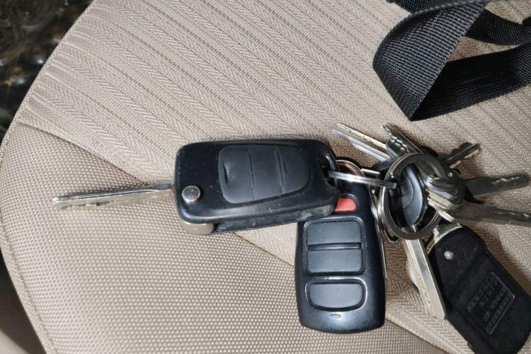 Used Kia Sportage 2013 2.0L Manual Two-Wheel Drive GL Trim Vehicle Key
