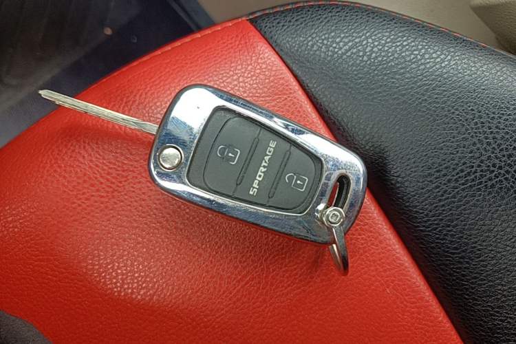 Used Kia Sportage 2013 2.0L Automatic Two-Wheel Drive GL Trim Vehicle Key