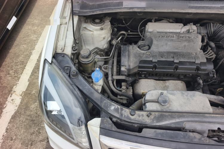 Used Kia Sportage 2013 2.0L Automatic Two-Wheel Drive GLS Trim Engine Bay Right