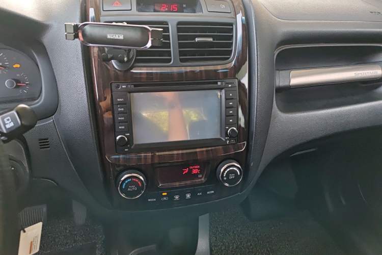 Used Kia Sportage 2013 2.0L Automatic Two-Wheel Drive GLS Trim Audio And AC Panel