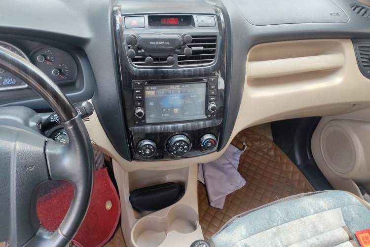Used Kia Sportage 2013 2.0L Manual Two-Wheel Drive GL Trim Audio And AC Panel