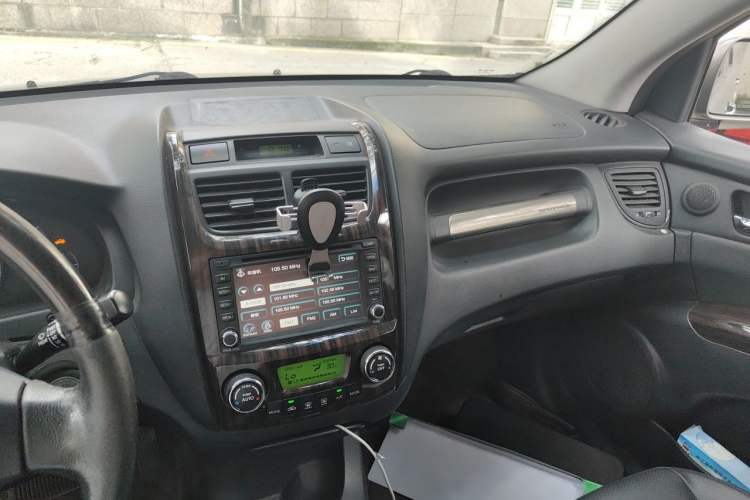Used Kia Sportage 2013 2.0L Automatic Two-Wheel Drive GLS Trim Audio And AC Panel