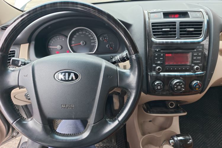 Used Kia Sportage 2013 2.0L Automatic Two-Wheel Drive GL Trim Center Console