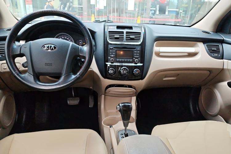 Used Kia Sportage 2013 2.0L Automatic Two-Wheel Drive GL Trim Center Console