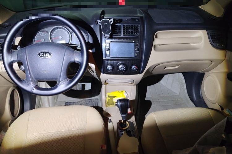 Used Kia Sportage 2013 2.0L Automatic Two-Wheel Drive GL Trim Center Console