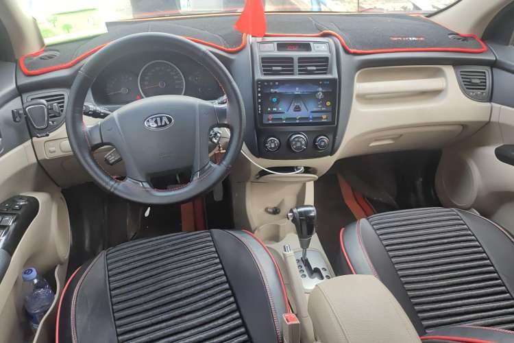 Used Kia Sportage 2013 2.0L Automatic Two-Wheel Drive GL Trim Center Console